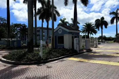 8560 SW 212th St #203, Cutler Bay: photo 1 of 19
