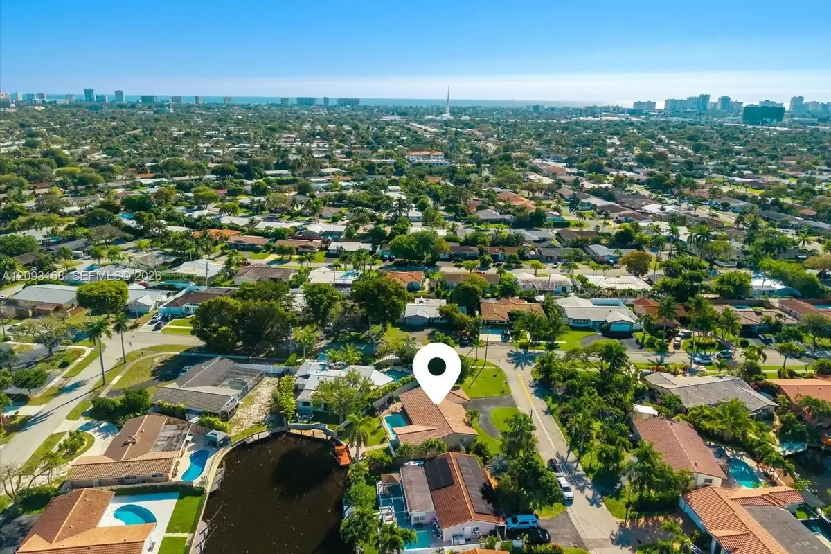 1485 NE 57th St, Fort Lauderdale: photo 1 of 20