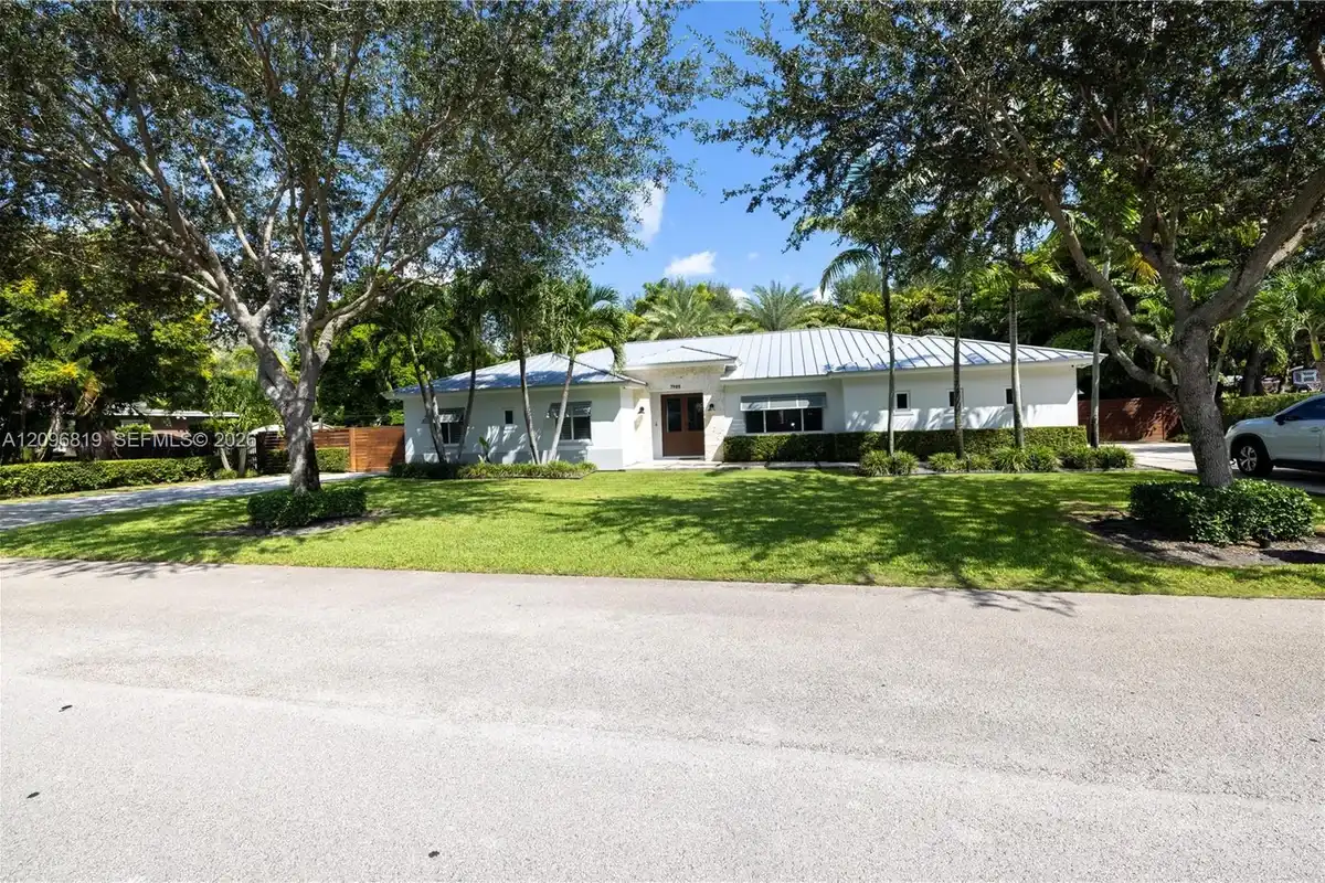 7985 SW 99th St, Miami: photo 1 of 34