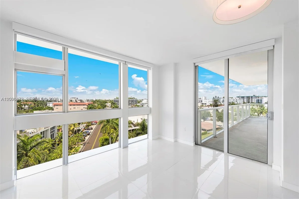 9901 E Bay Harbor Dr #303, Bay Harbor Islands: photo 1 of 3