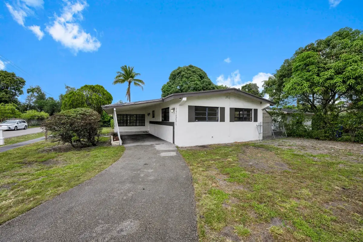 17551 NE 5th Ave, North Miami Beach: photo 1 of 29