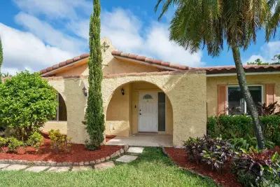 11913 NW 31st St, Coral Springs: photo 1 of 27