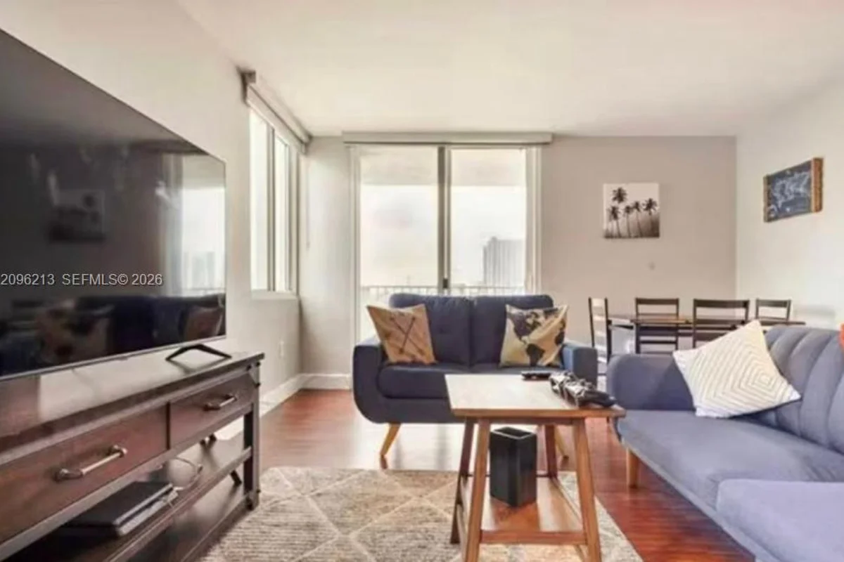 800 N Miami Ave #E-1009, Miami: photo 1 of 13