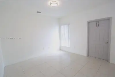 6001 NW 182 Ln #301, Hialeah: photo 1 of 11