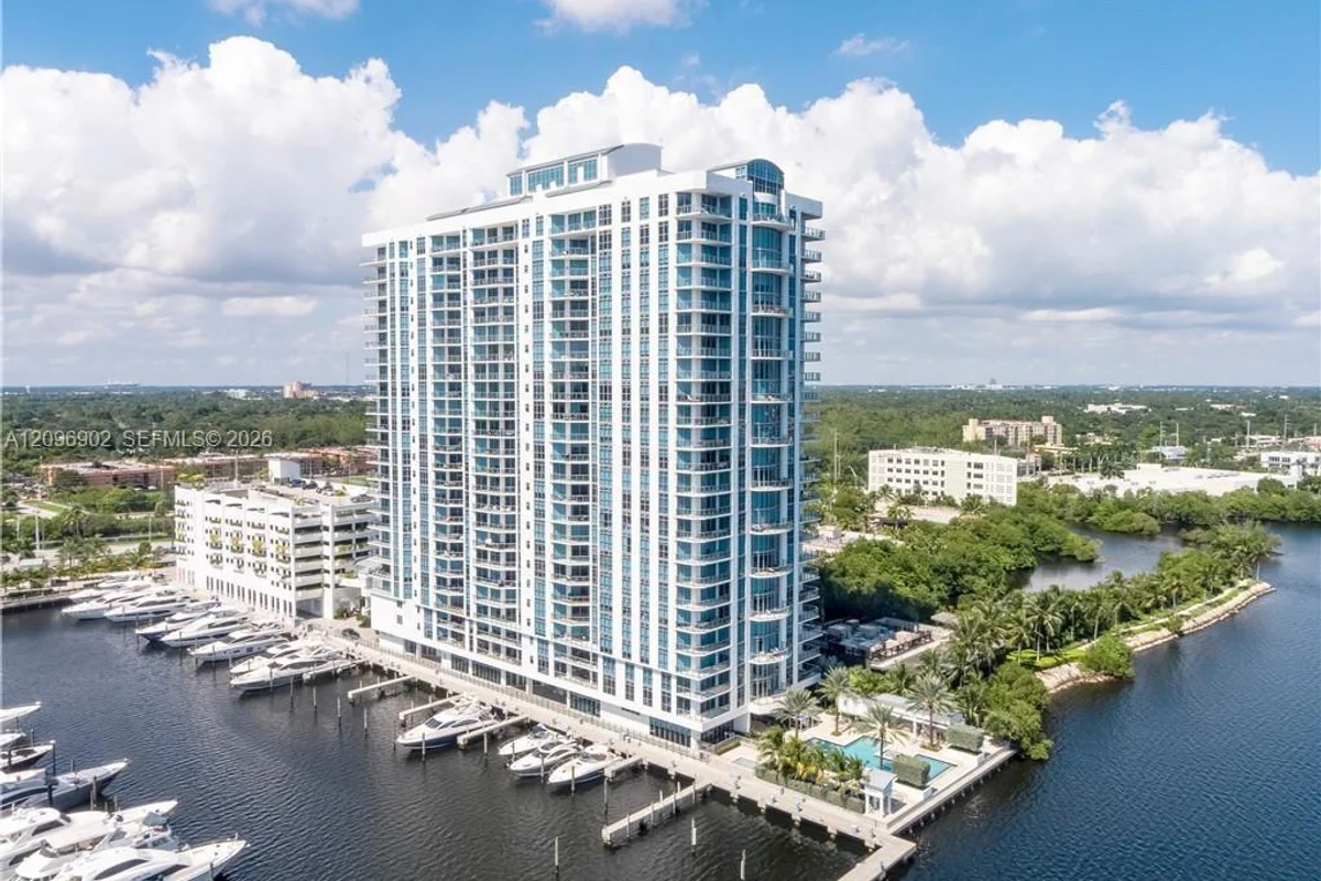 17301 Biscayne Blvd #703, North Miami Beach: photo 1 of 27
