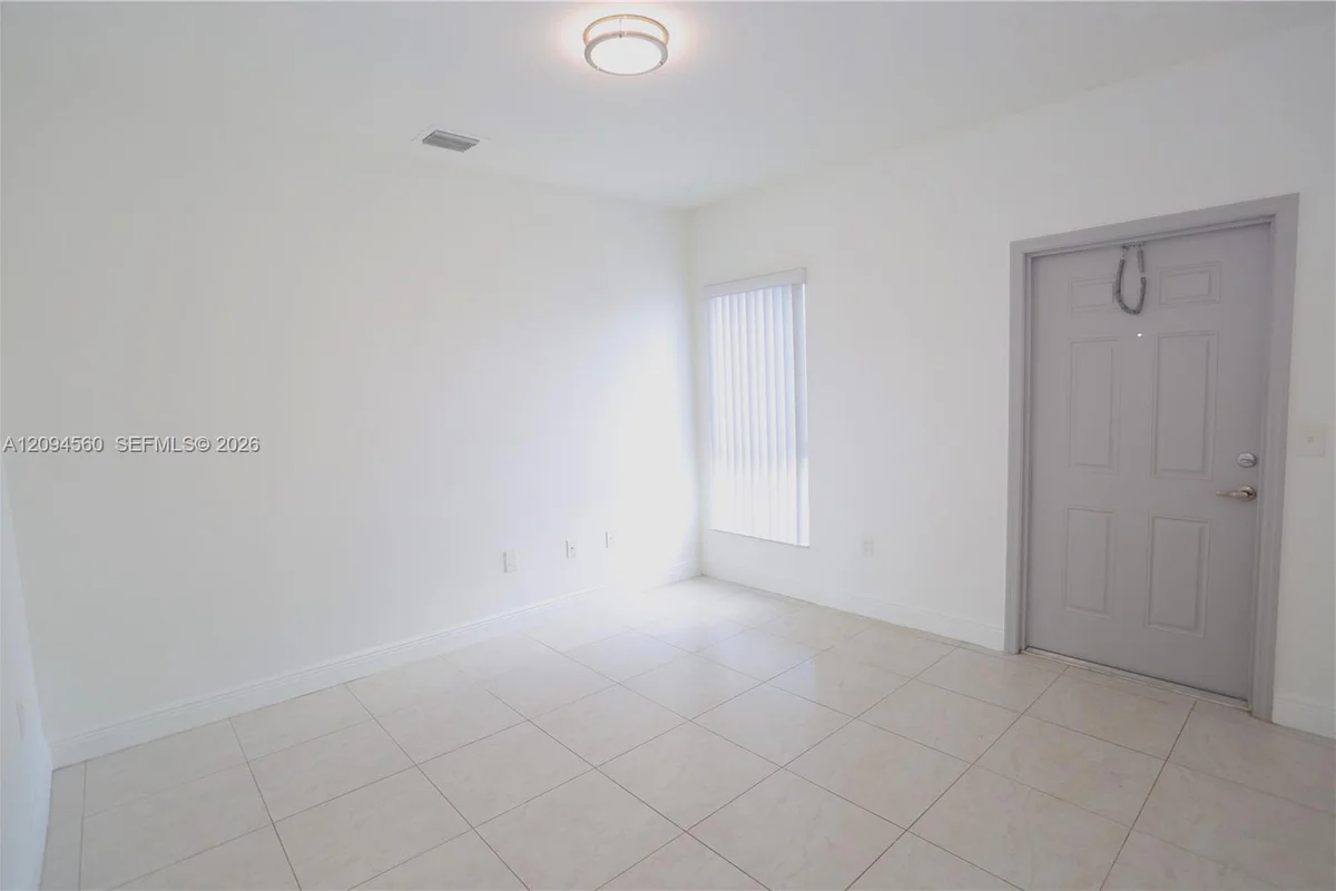 6171 NW 182nd Ln #305, Hialeah: photo 1 of 15