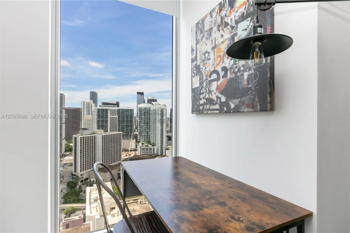 151 SE 1st St #3103, Miami: photo 1 of 43