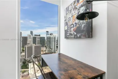 151 SE 1st St #3103, Miami: photo 1 of 43