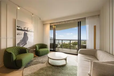 2201 Collins Ave #1720, Miami Beach: photo 1 of 15