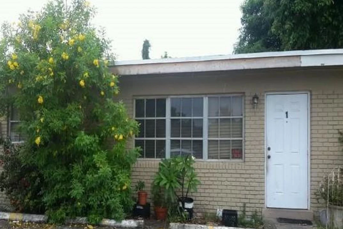 1870 NW 60th Ave #1, Sunrise: photo 1 of 9