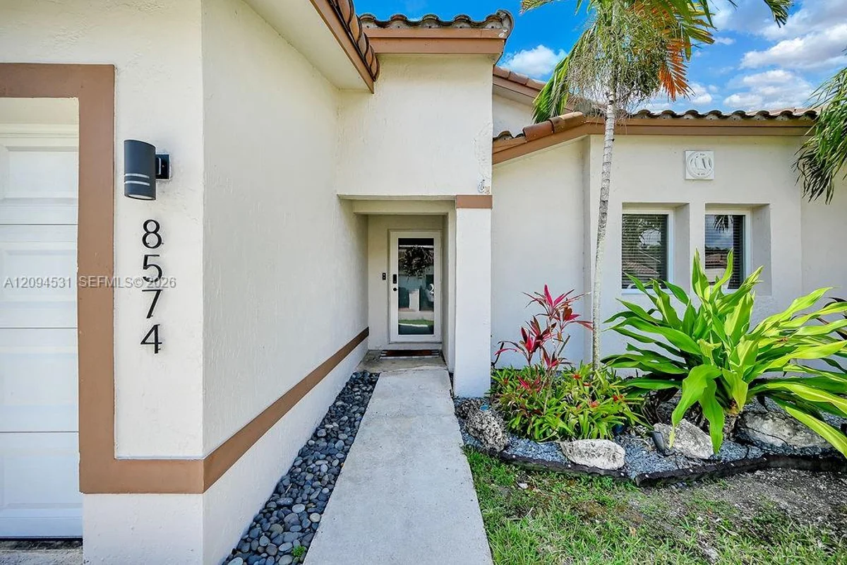 8574 SW 211th Ter, Cutler Bay: photo 1 of 51