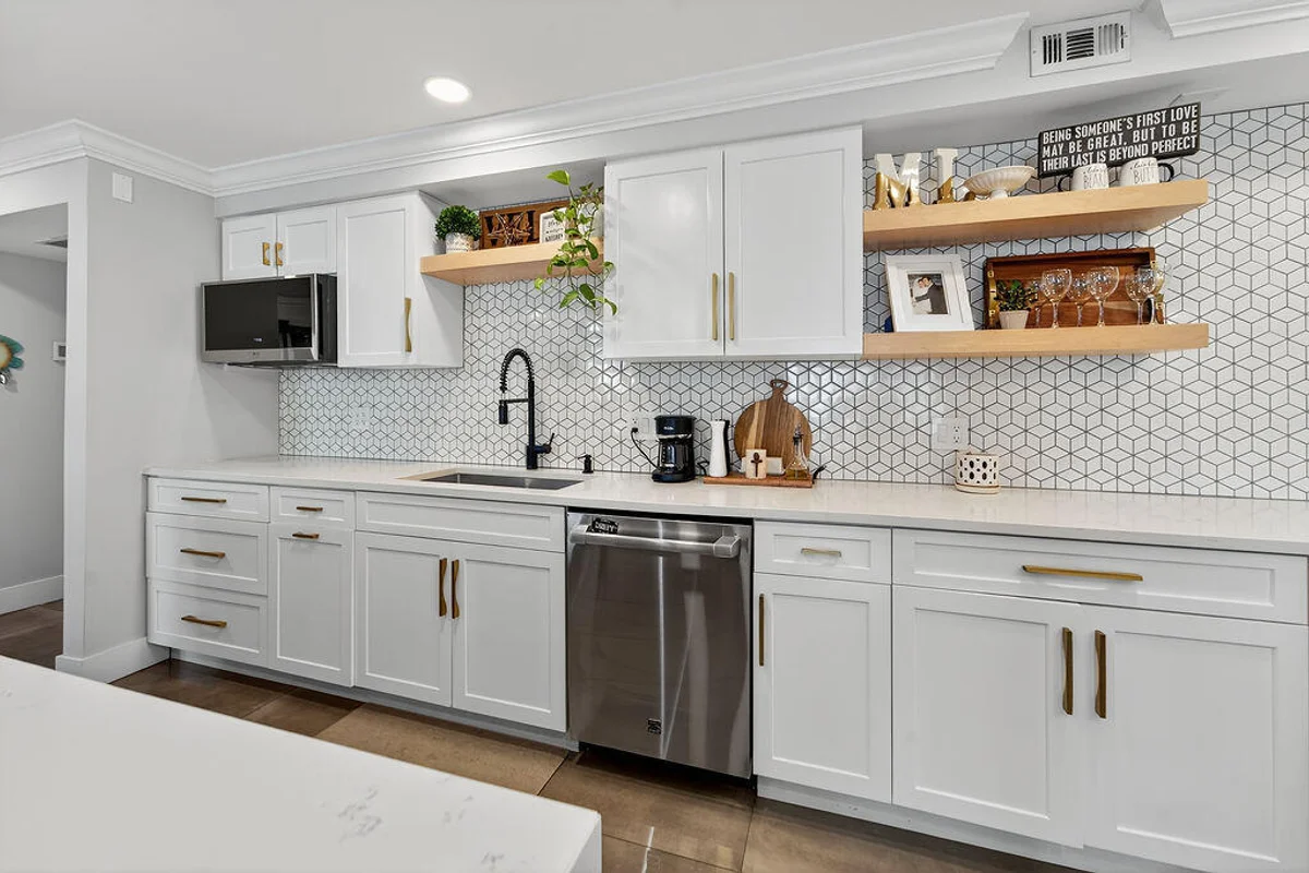 5440 N Ocean Dr #1404, Riviera Beach: photo 1 of 38