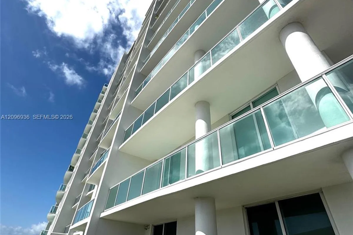 2525 SW 3rd Ave #903, Miami: photo 1 of 25