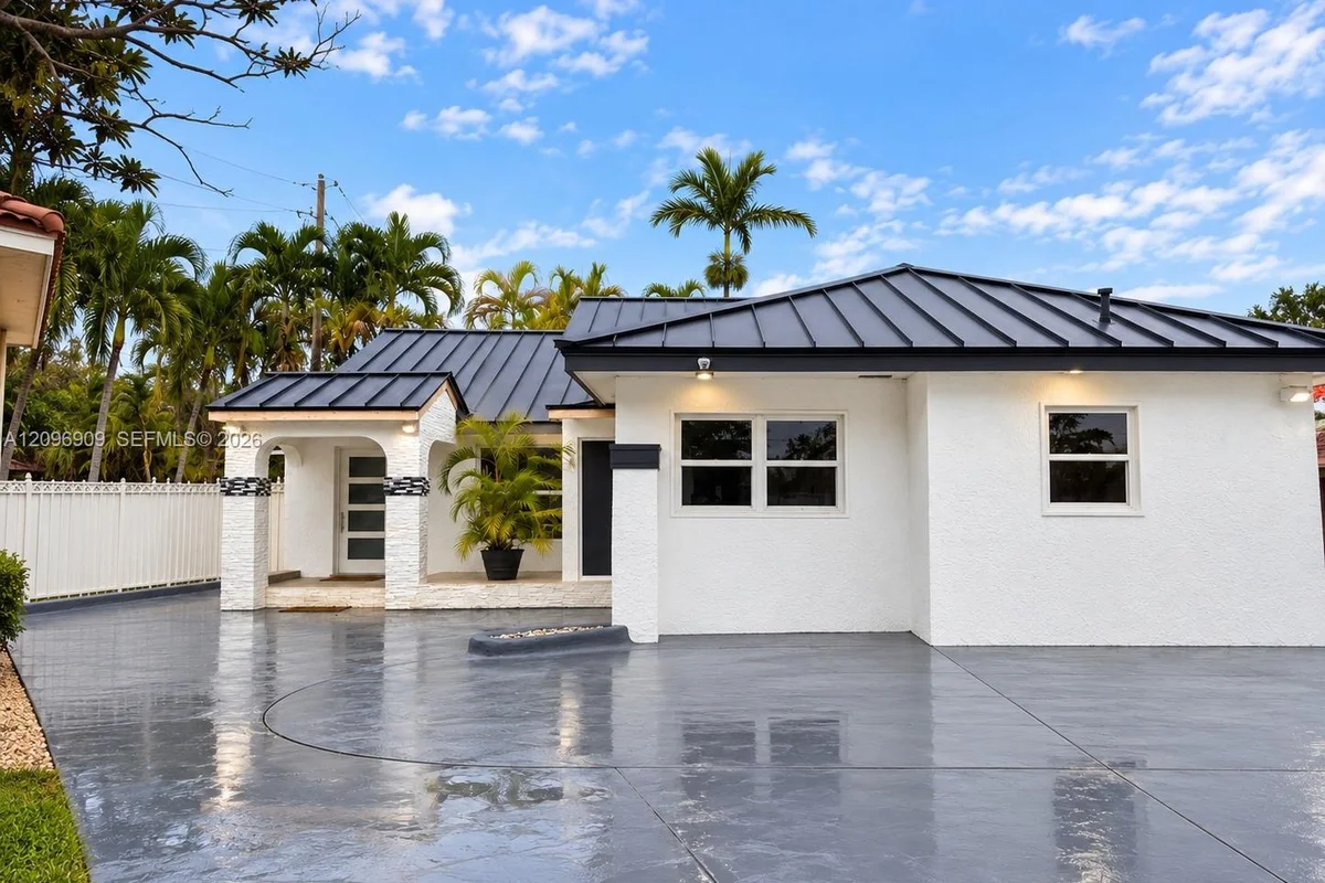 12541 SW 95th Ter, Miami: photo 1 of 27