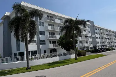 550 Bayshore Dr #507, Fort Lauderdale: photo 1 of 23
