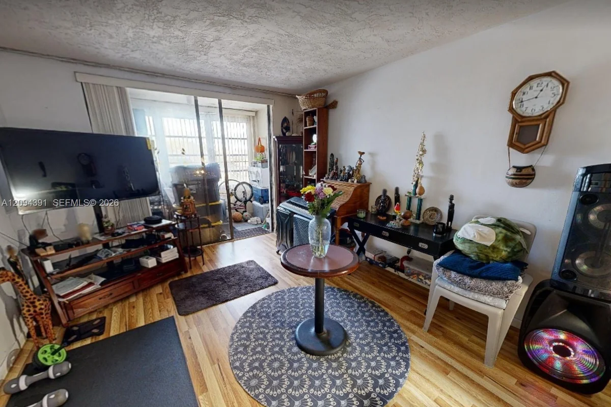 2841 Somerset Dr #307, Lauderdale Lakes: photo 1 of 24