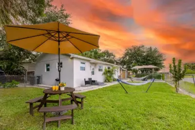 928 Flamingo Dr, West Palm Beach: photo 1 of 30