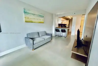 100 Lincoln Rd #420, Miami Beach: photo 1 of 20
