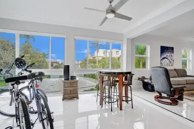 1439 S Ocean Blvd #304, Lauderdale-by-the-Sea: photo 1 of 27