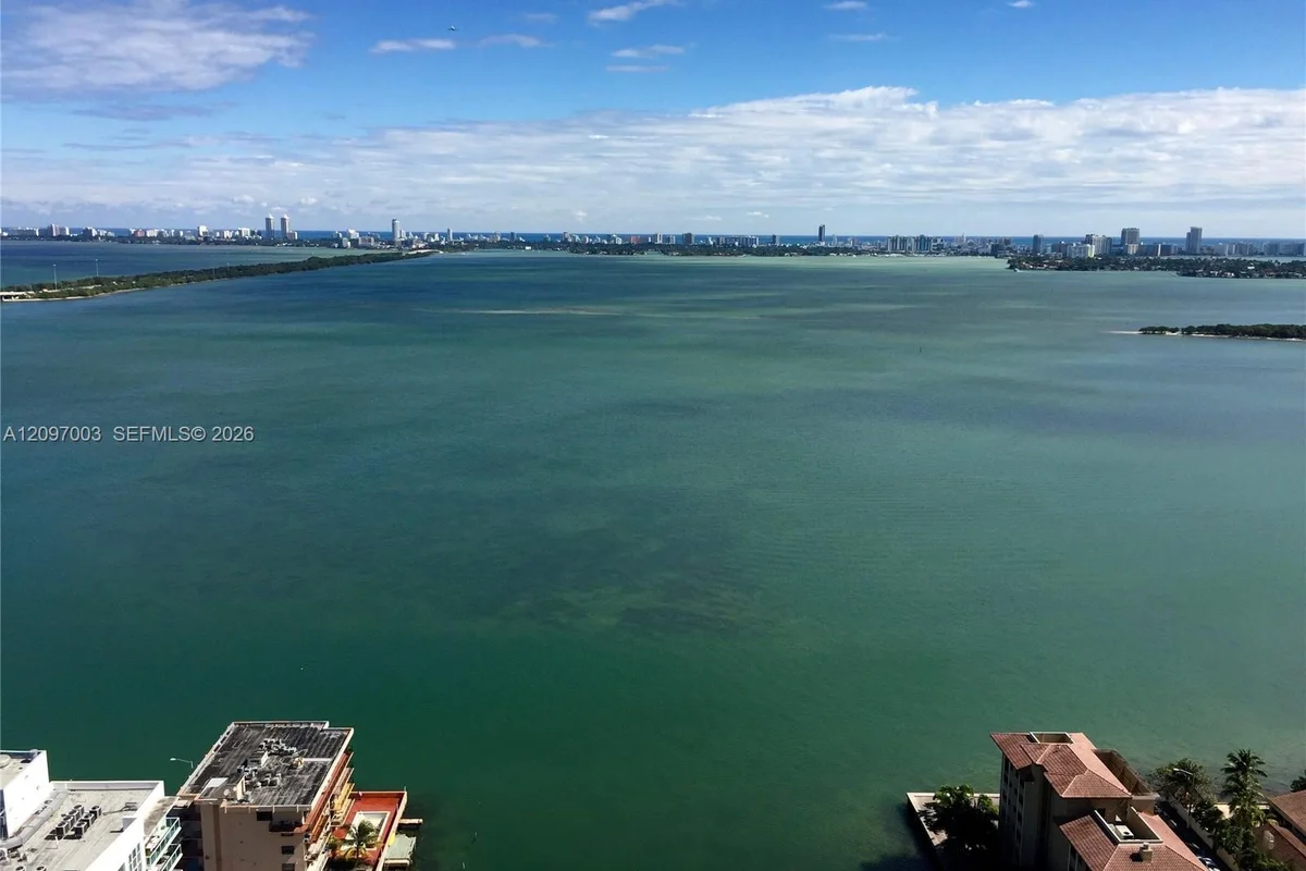 460 NE 28th St #3104, Miami: photo 1 of 26