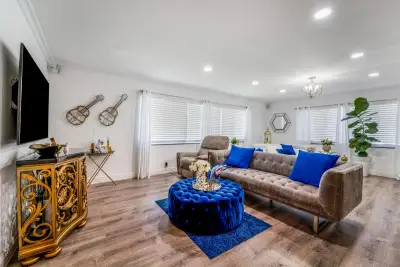 1040 Crystal Lake Dr #3, Pompano Beach: photo 1 of 36