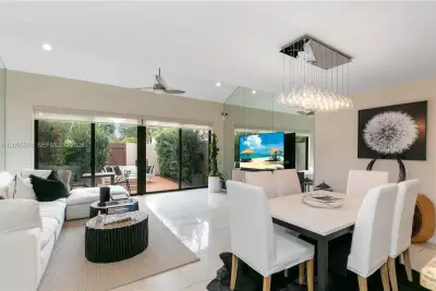 8880 SW 133rd Pl #E, Miami: photo 1 of 43