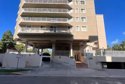 102 SW 6th Ave #507, Miami: photo 1 of 16
