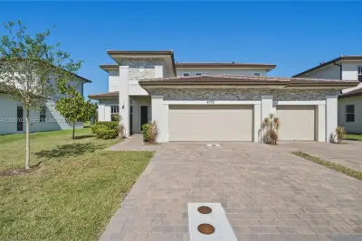 4372 SW 122nd Ter, Davie: photo 1 of 52