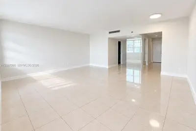 100 Lincoln Rd #1537, Miami Beach: photo 1 of 15