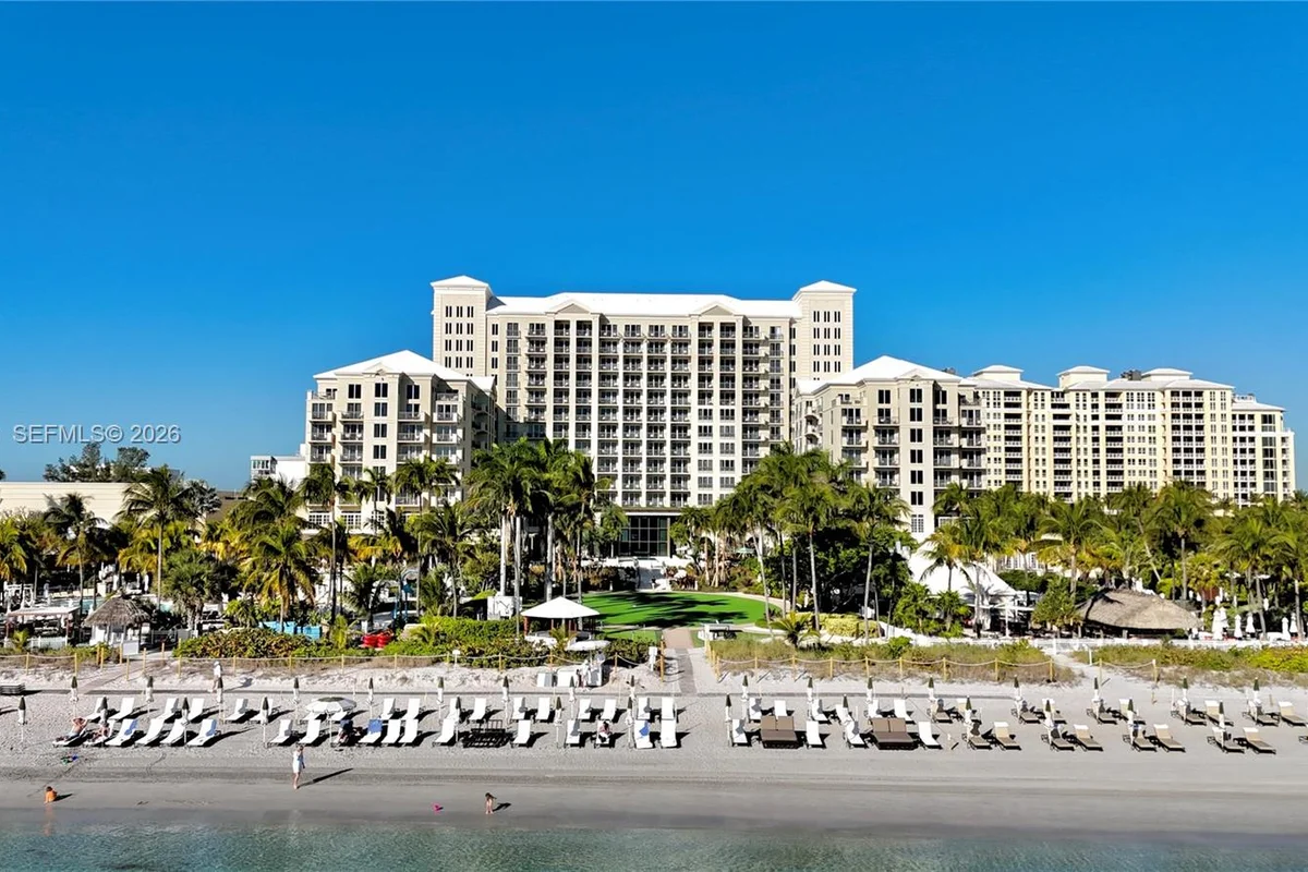 455 Grand Bay Dr #1020, Key Biscayne: photo 1 of 10
