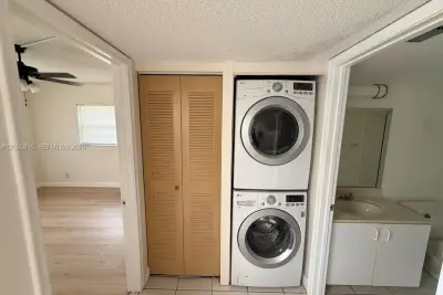 1200 SW 124th Ter #101O, Pembroke Pines: photo 1 of 28