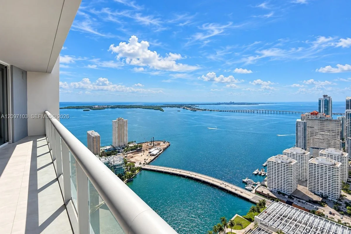 495 Brickell Ave #4911, Miami: photo 1 of 17