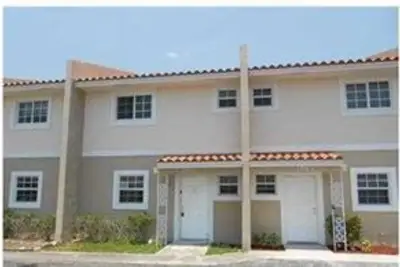 7987 NW 35th Ct, Coral Springs: photo 1 of 7