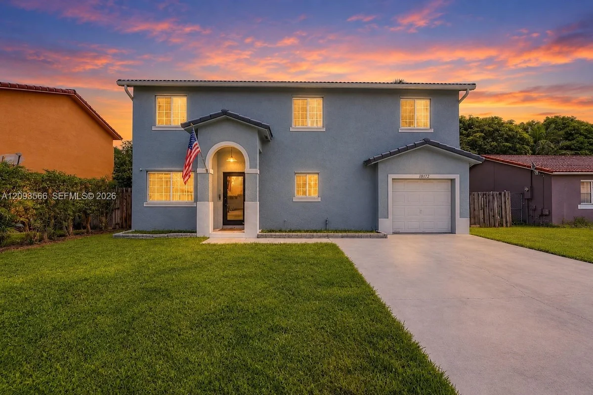 18047 SW 154th Ct, Miami: photo 1 of 30