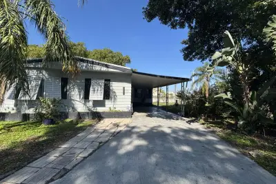 3271 Fairway Dr, Pompano Beach: photo 1 of 65