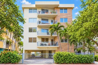220 Washington Ave #5D, Miami Beach: photo 1 of 27