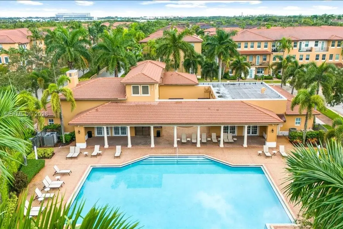 1048 SW 147th Ave #10107, Pembroke Pines: photo 1 of 10