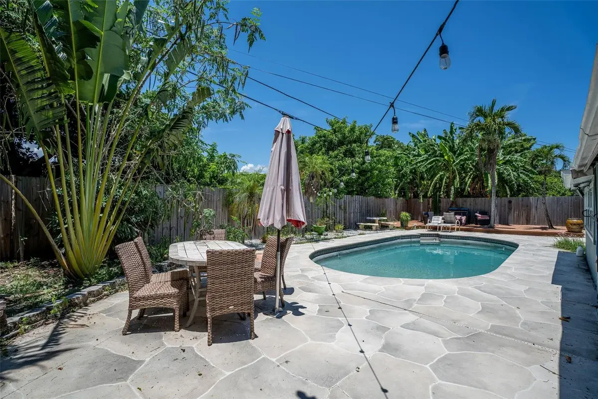 12053 Colony Ave, Palm Beach Gardens: photo 1 of 31