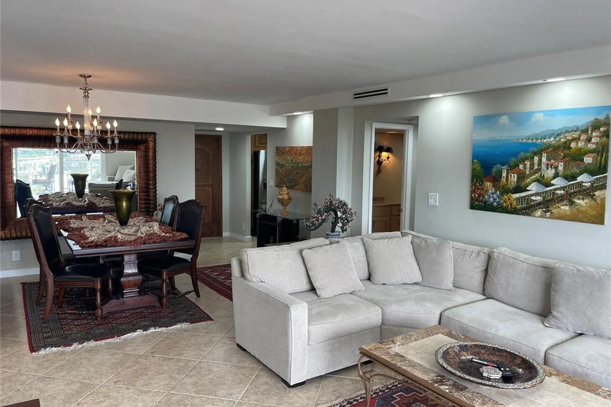 427 Golden Isles Dr #14c, Hallandale Beach: photo 1 of 20