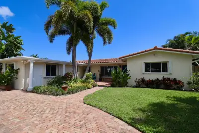 2208 NE 19th Ave, Wilton Manors: photo 1 of 58