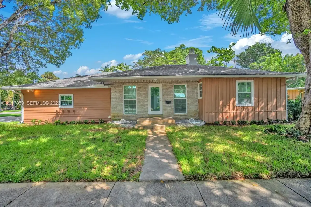 450 NE 15 Ave, Fort Lauderdale: photo 1 of 25