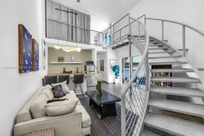3225 SW 58th Ave, Miami: photo 1 of 23