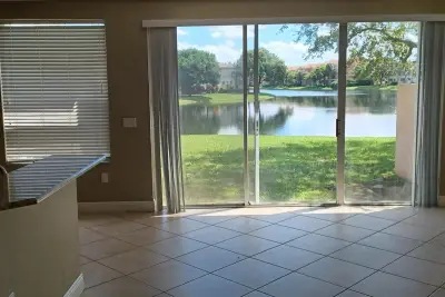 4715 SW 164th Ave, Miramar: photo 1 of 22