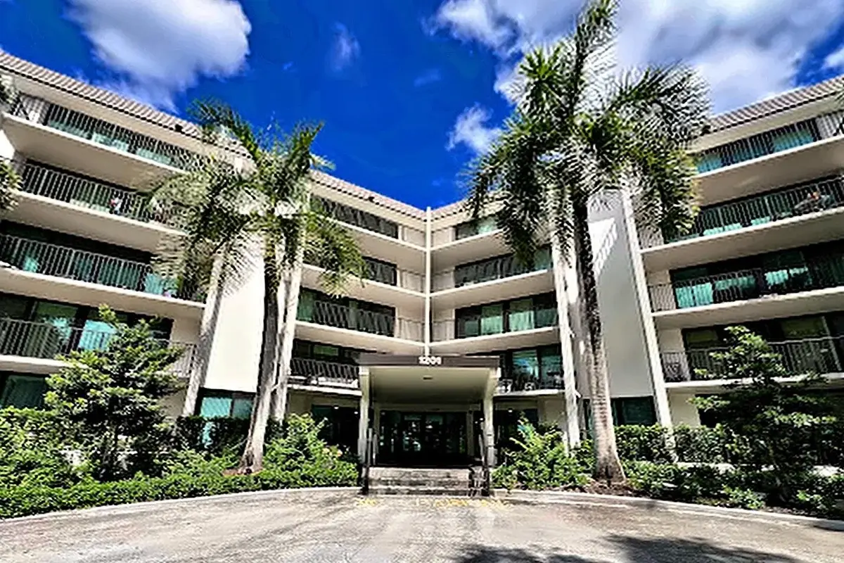 1201 River Reach Dr #410, Fort Lauderdale: photo 1 of 52