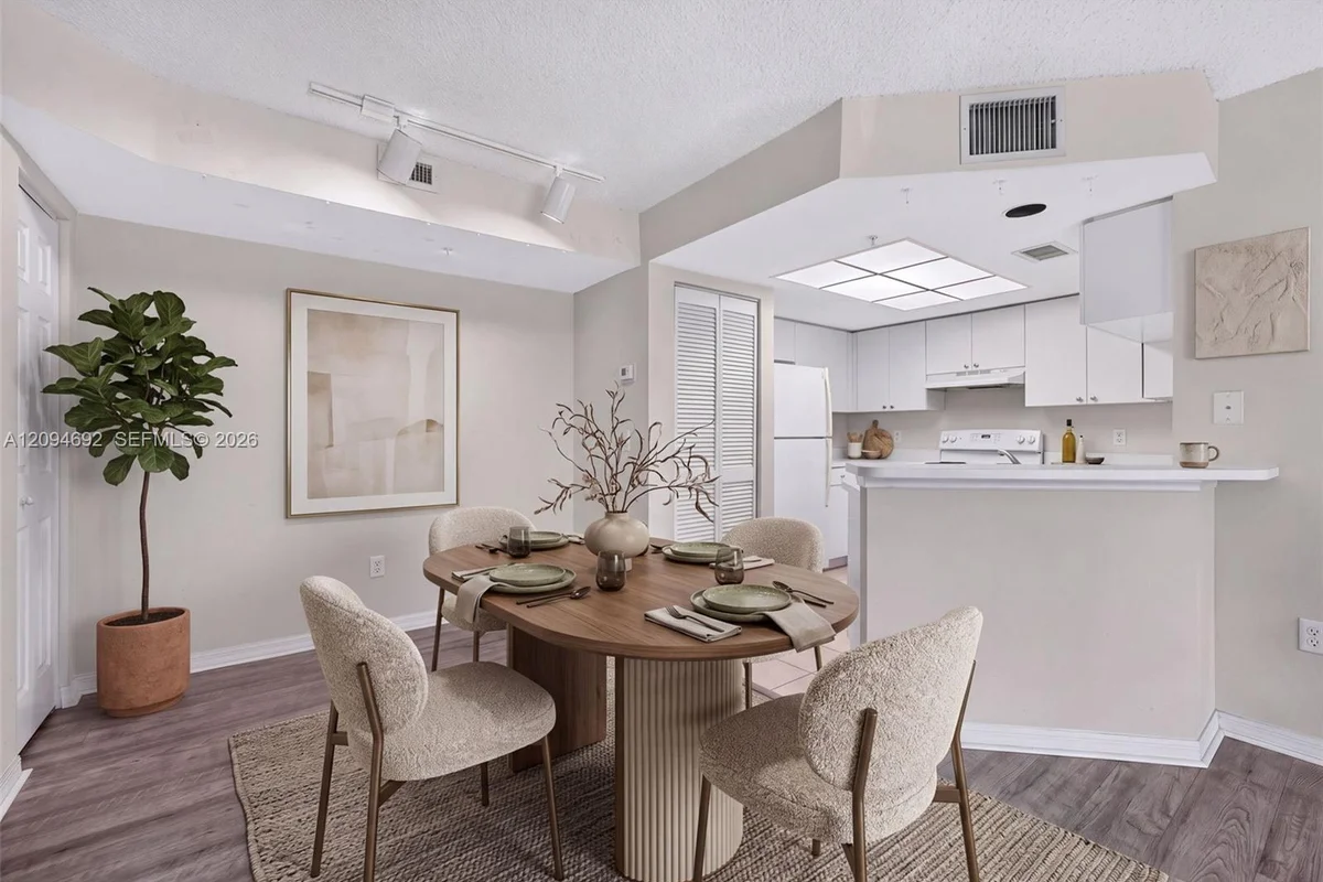 2005 SE 10th Ave #407, Fort Lauderdale: photo 1 of 39