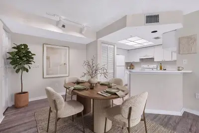 2005 SE 10th Ave #407, Fort Lauderdale: photo 1 of 39