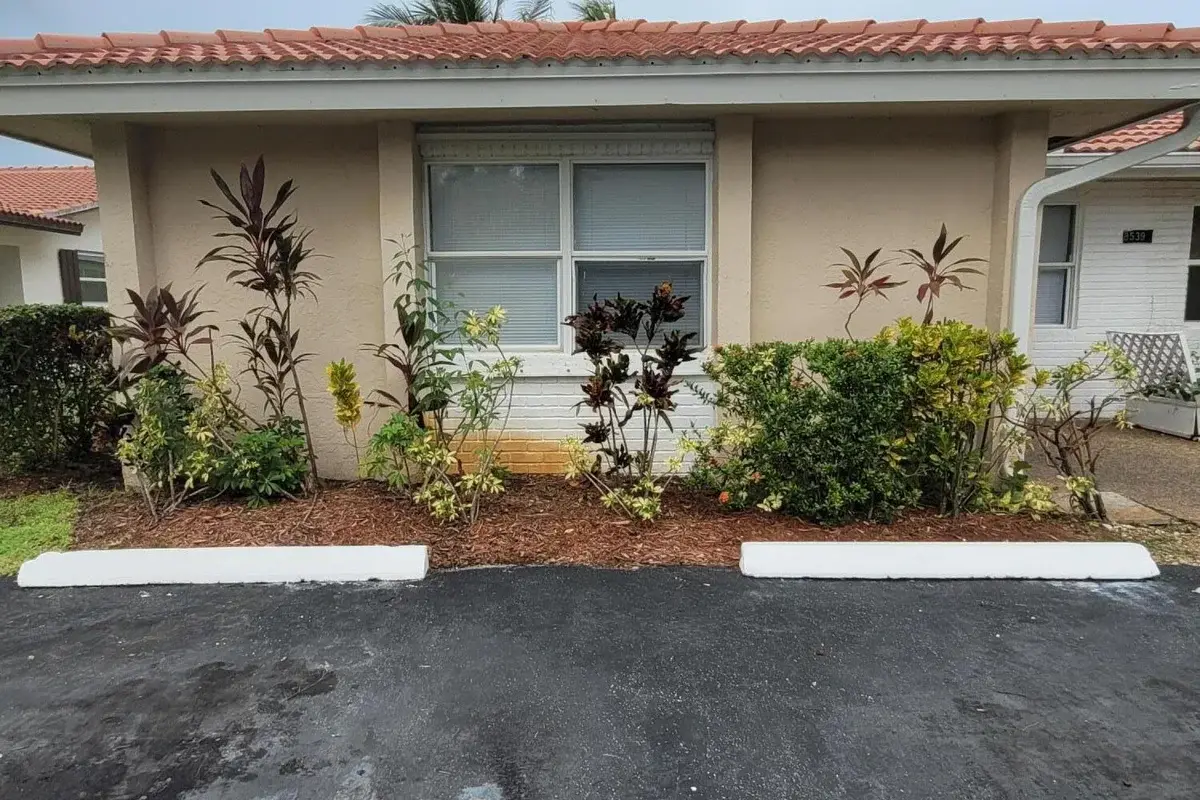 8539 NW 23rd Manor, Coral Springs: photo 1 of 6