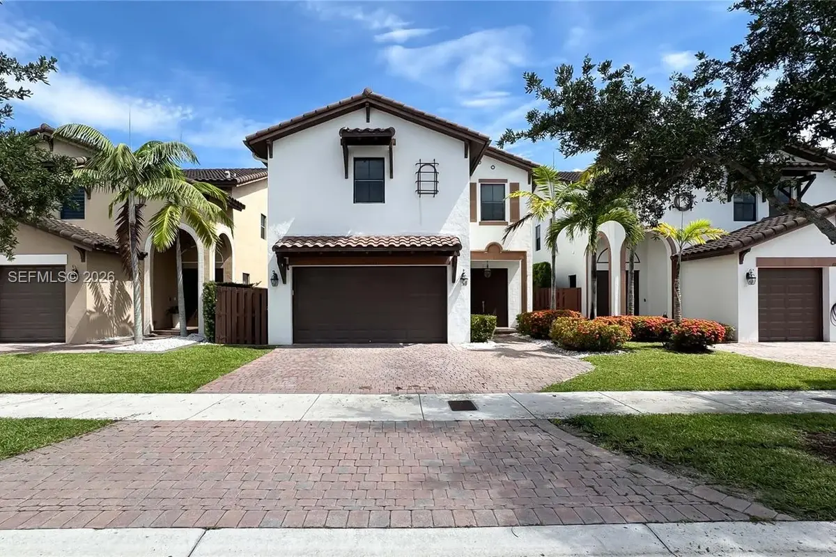 10235 NW 87th Ter, Doral: photo 1 of 83