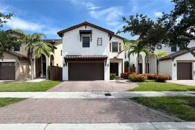 10235 NW 87th Ter, Doral: photo 1 of 83