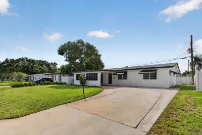1624 NE 31st Ct, Pompano Beach: photo 1 of 29